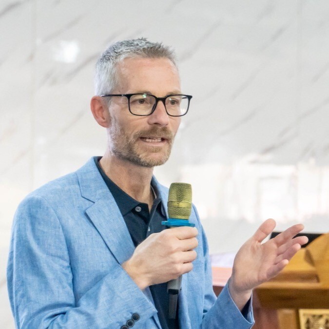 Dr. Marco Mensink